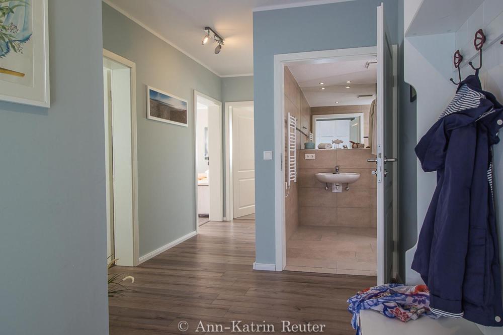 Haus Meeresbrise - Ferienwohnung "Meeresrauschen" Breege Buitenkant foto